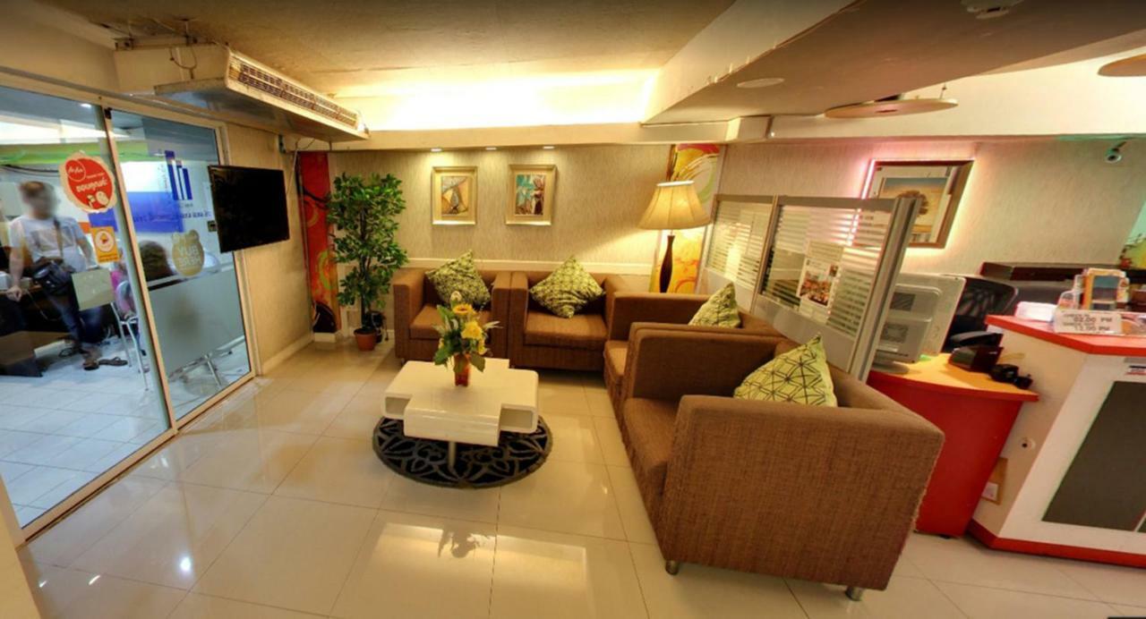 เดอะริชชี่เพลสเกสต์เฮ้าส์ Hotel กรุงเทพมหานคร ภายนอก รูปภาพ